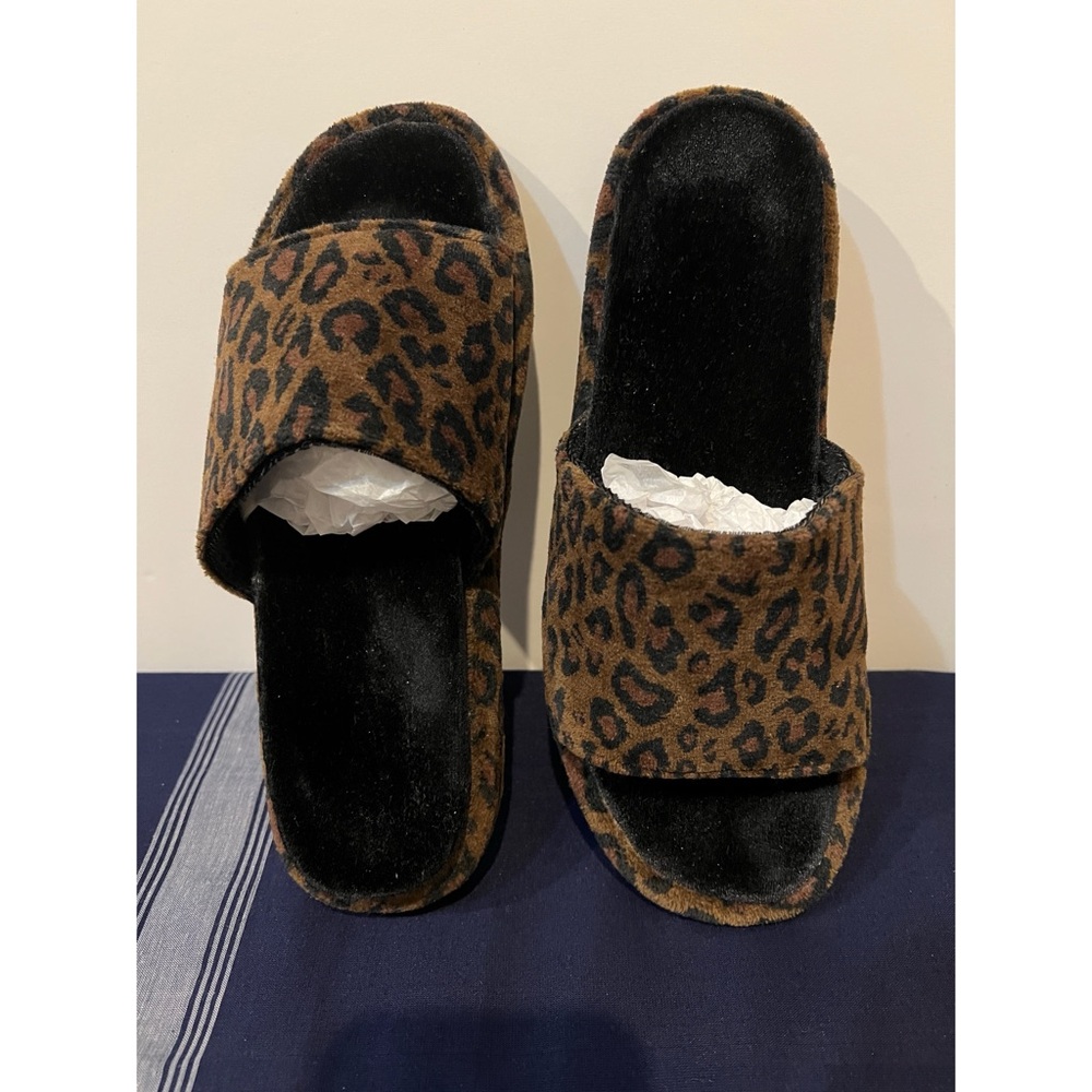 Ladies slippers.